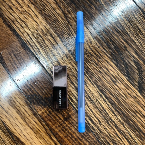 Laura Mercier MINI Rouge Ultime Lipstick - Picture 3 of 5